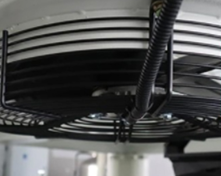 Water-lubricated medium-pressure screw air compressor